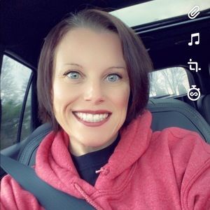 Meet your Posher, Dennise